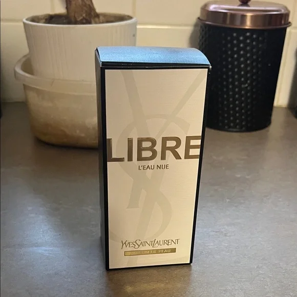 Yves Saint Laurent Libre L'Eau Nue in Black and White - Picture 1 of 1